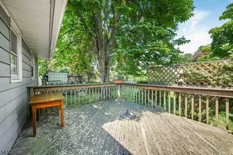 26 Briar Ln
