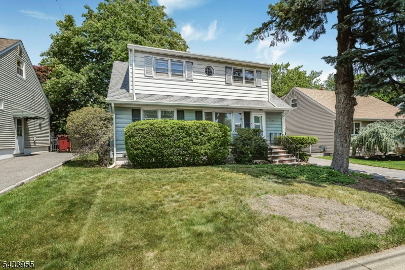 26 Briar Ln
