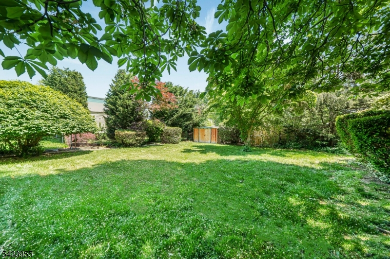 26 Briar Ln
