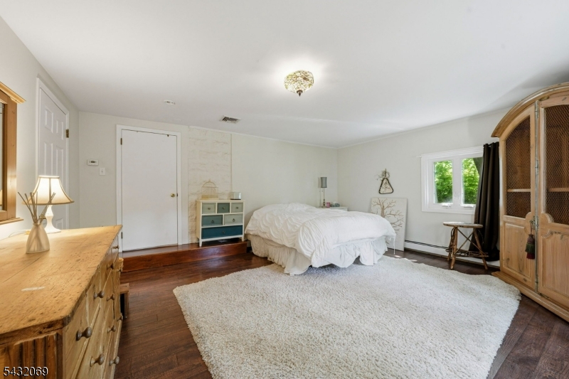 716 Colonial Rd