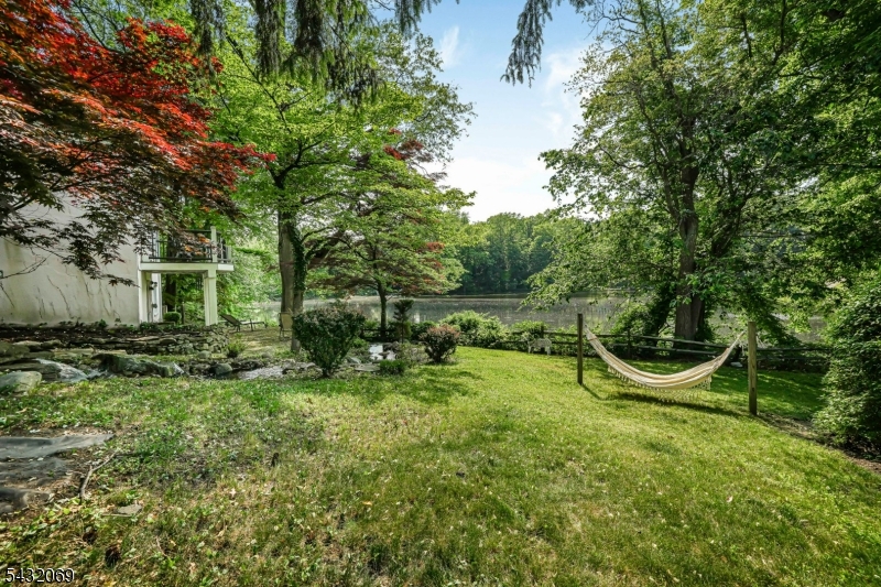 716 Colonial Rd