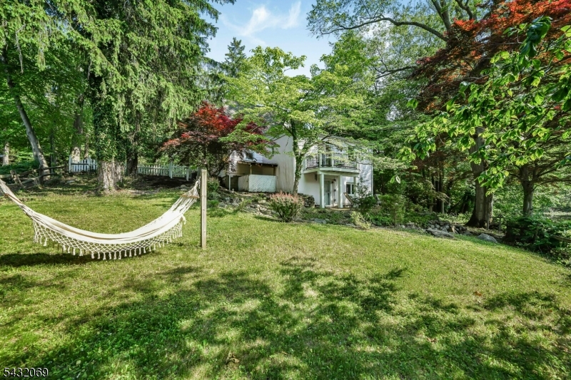 716 Colonial Rd