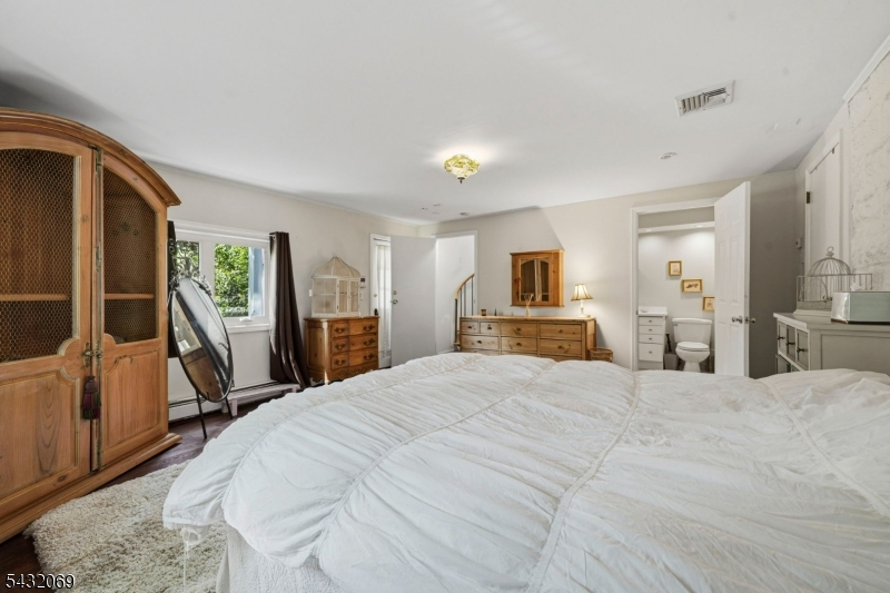716 Colonial Rd