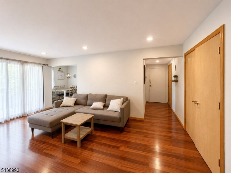 833 Main