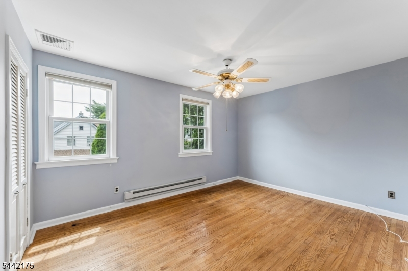 33 Myrtle Ave