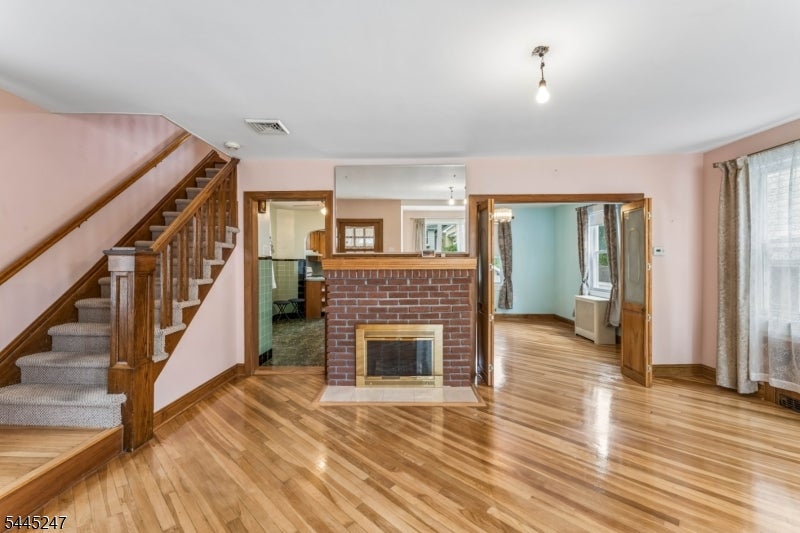 23 Princeton St