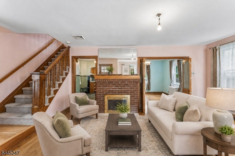23 Princeton St