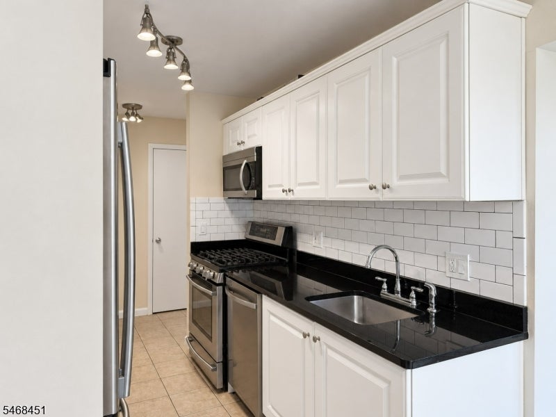 14 River Rd k