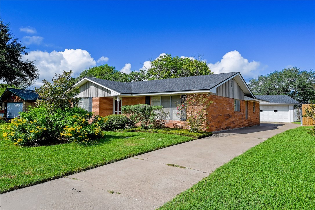 809 BELMEADE