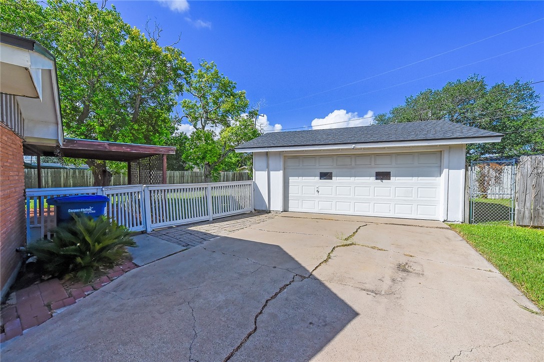 809 BELMEADE
