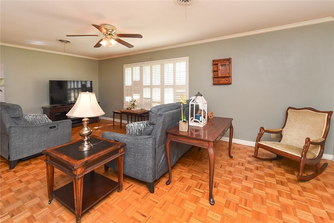 809 BELMEADE
