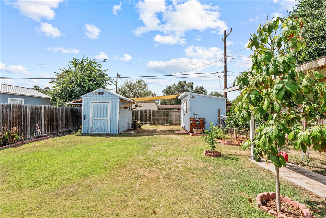 758 Gibson Dr