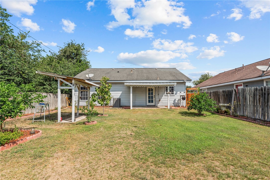 758 Gibson Dr