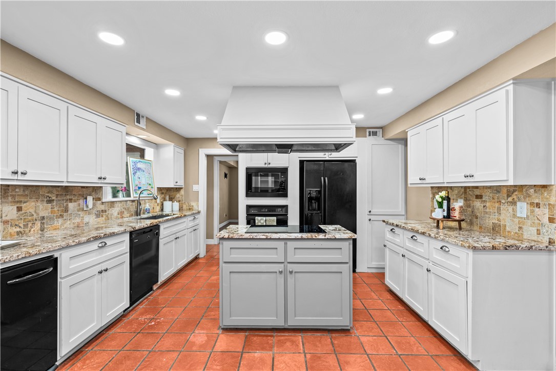 5314 River Oaks Dr