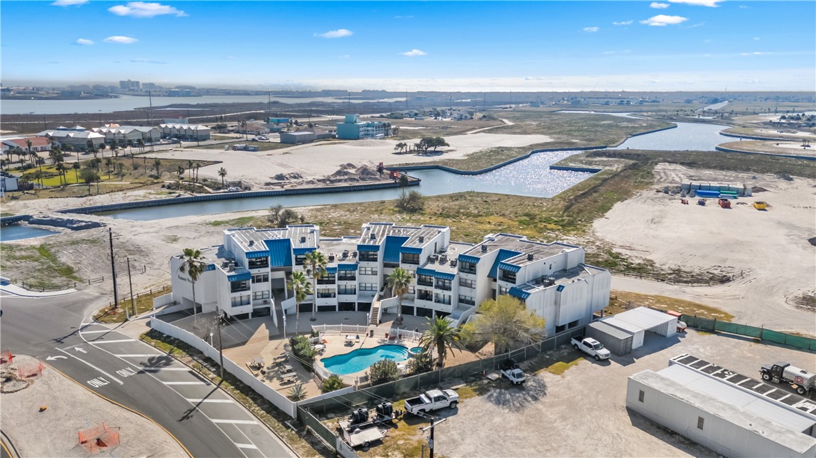 14401 Commodores Dr 101