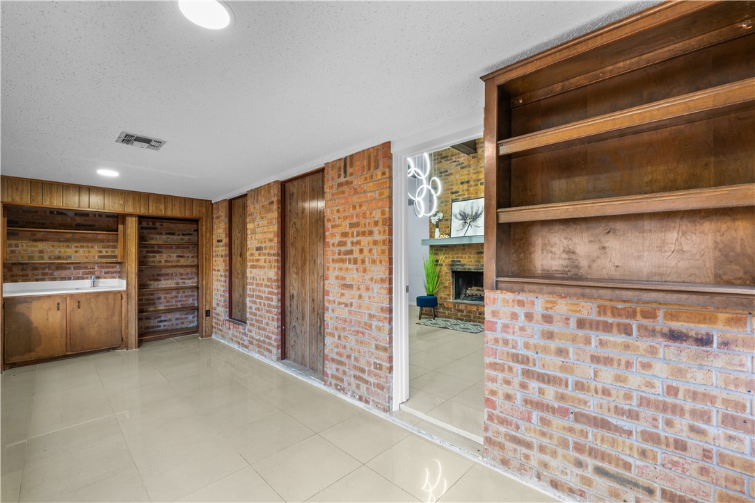2321 Mesquite Circ