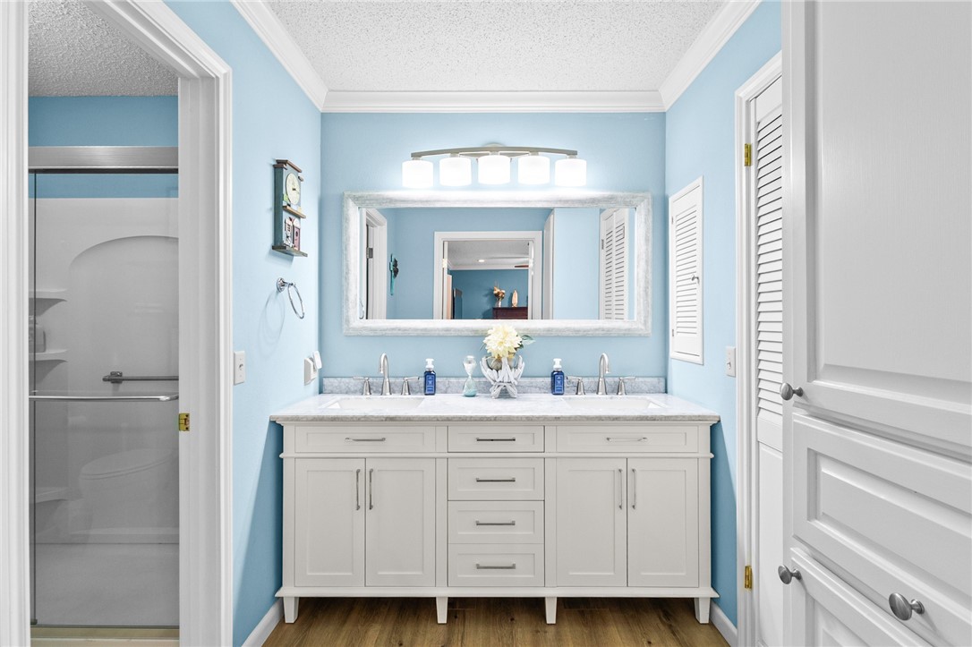 128 Lake Shore Dr 128