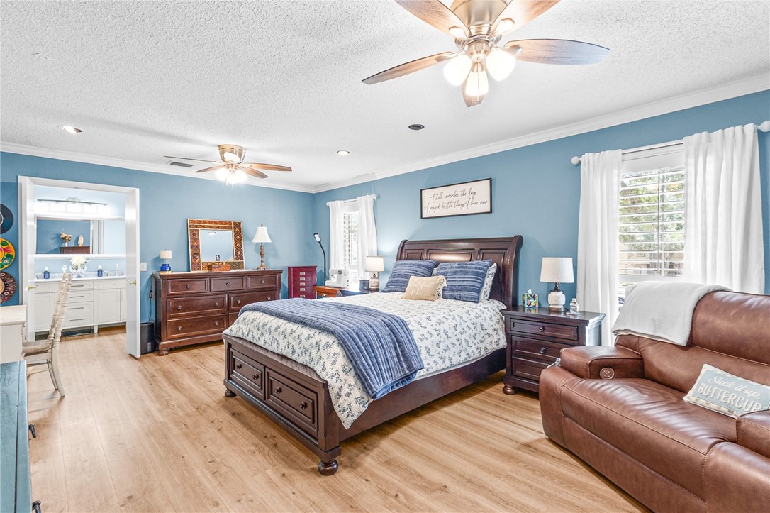 128 Lake Shore Dr 128