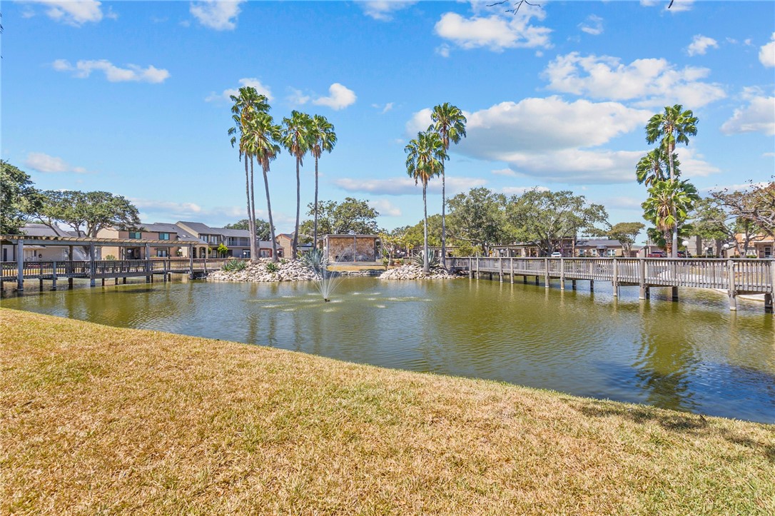 128 Lake Shore Dr 128