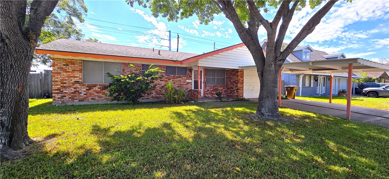 5813 Woodhaven Dr