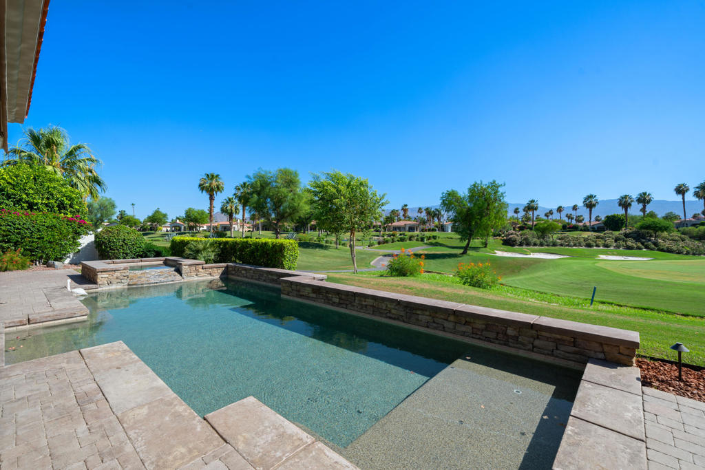 411 Tomahawk Drive