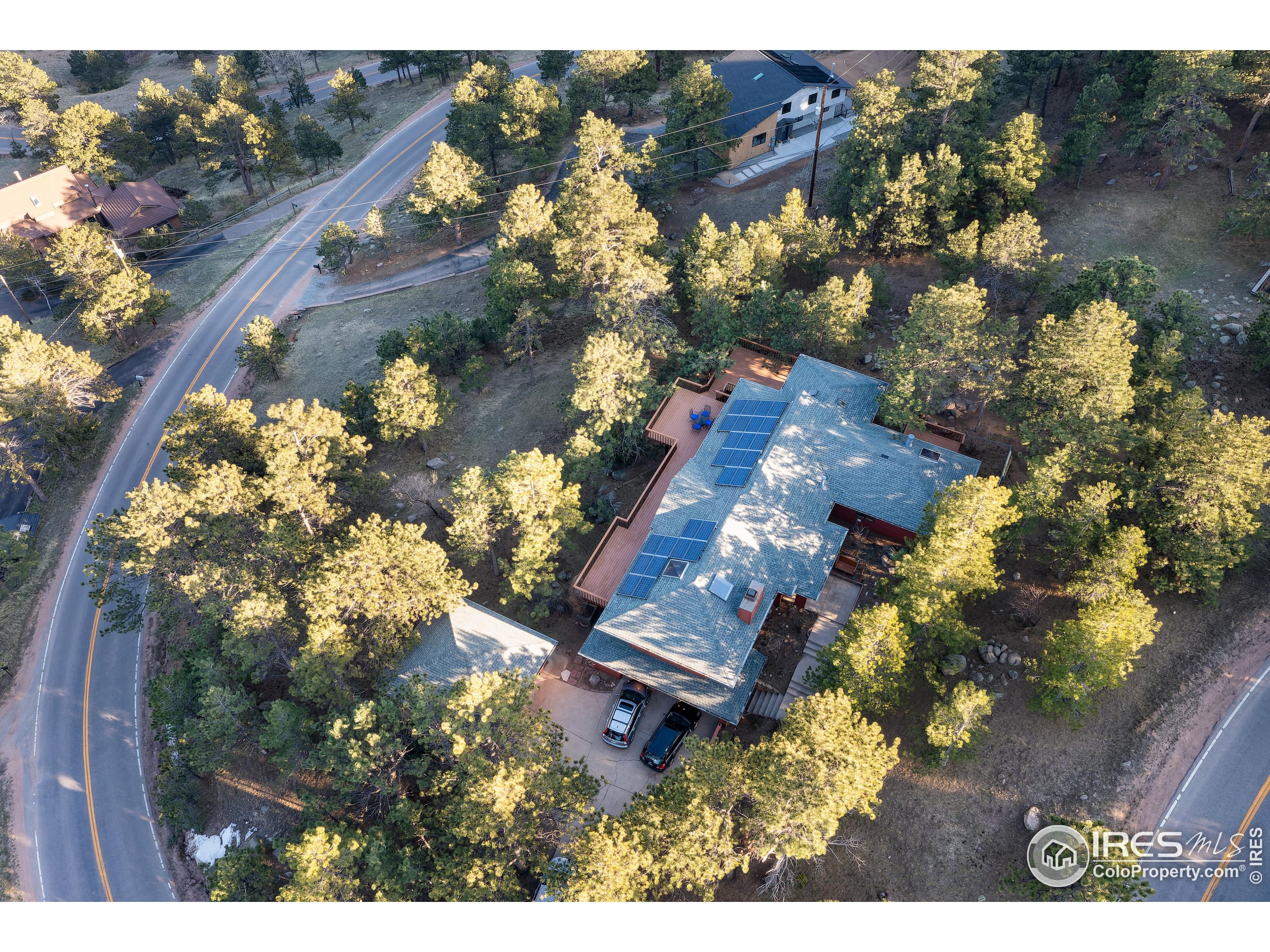 2371 Linden Dr