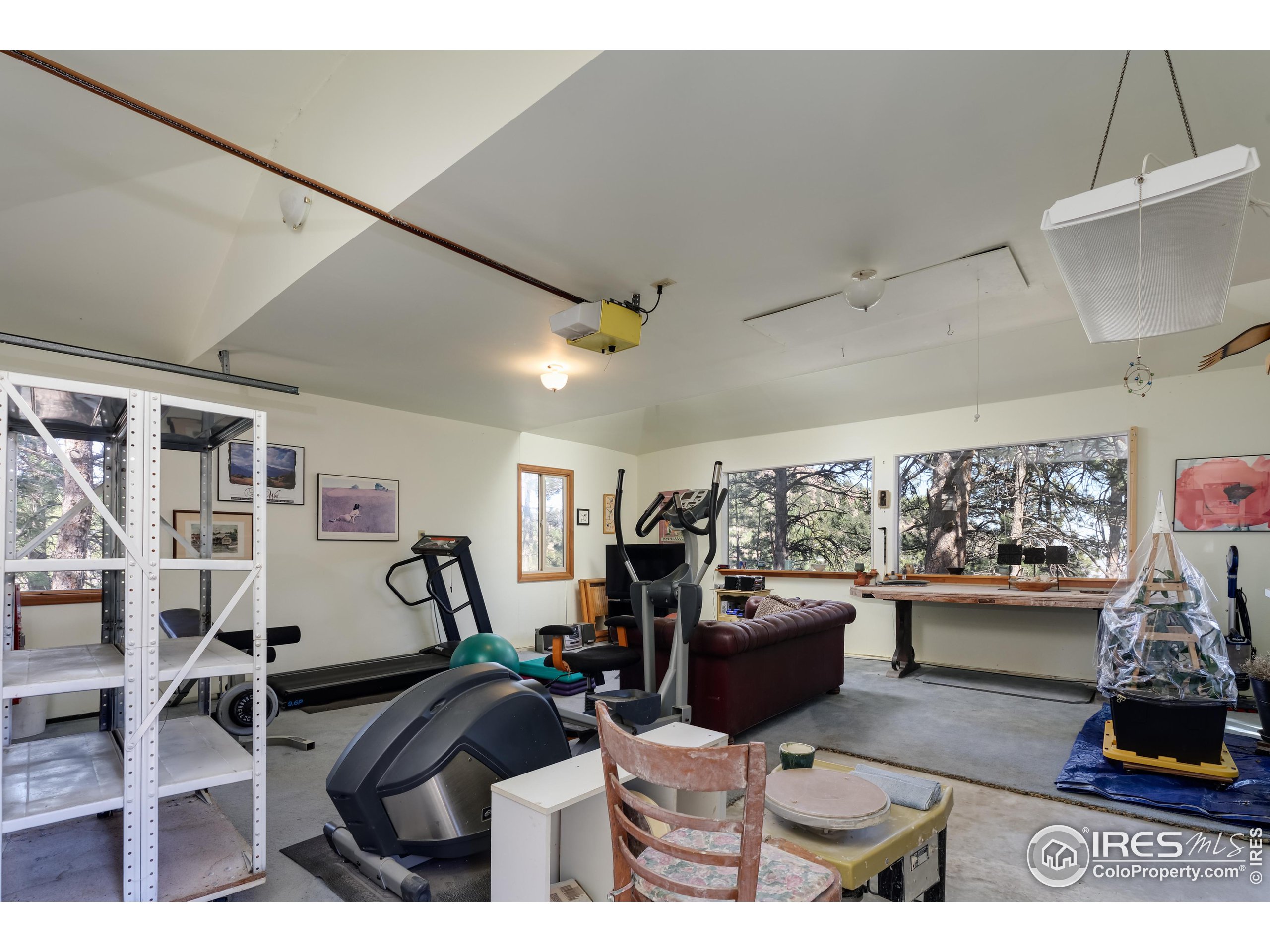 2371 Linden Dr