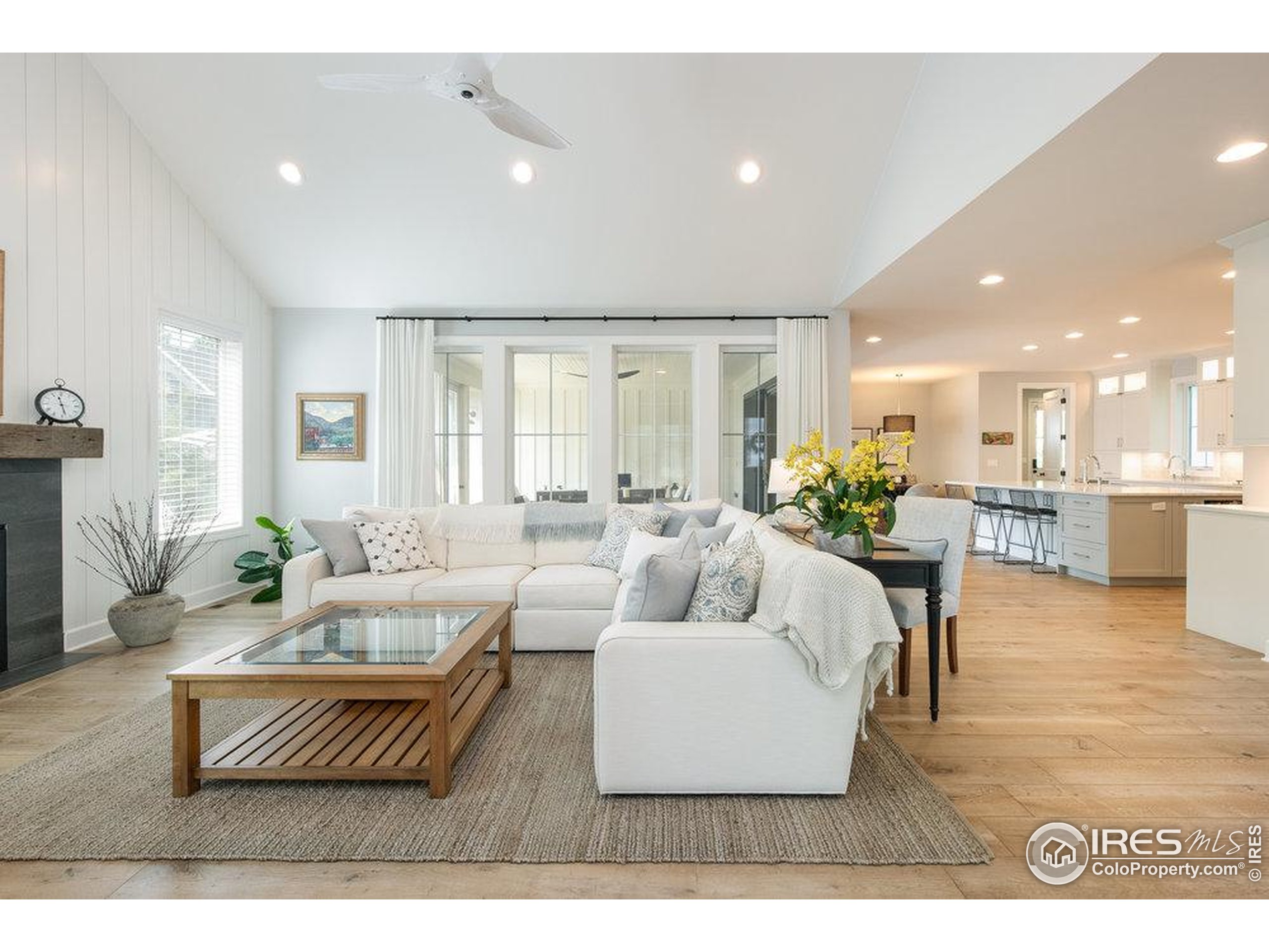917 Neon Forest Cir
