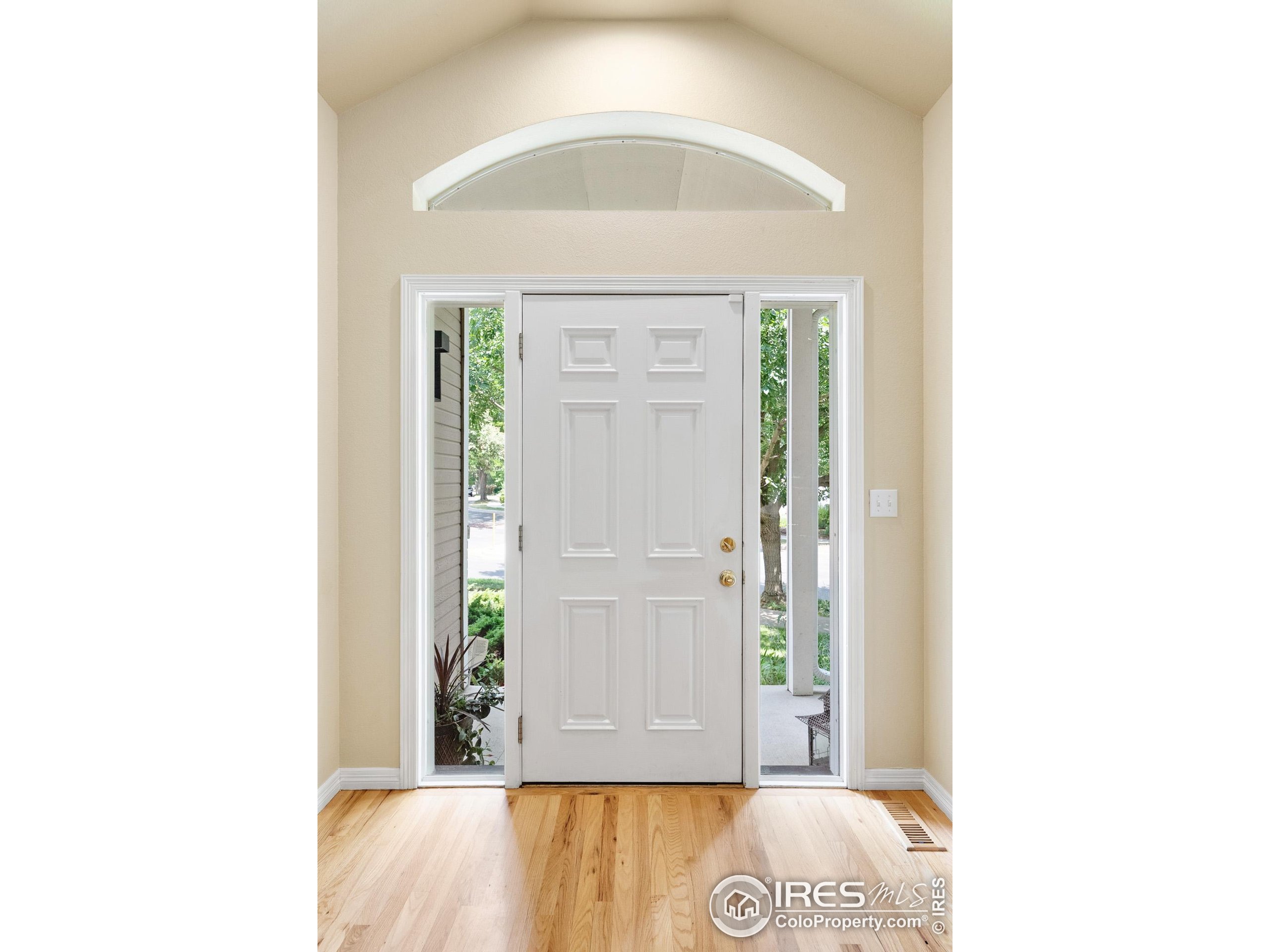 4892 Kings Ridge Blvd