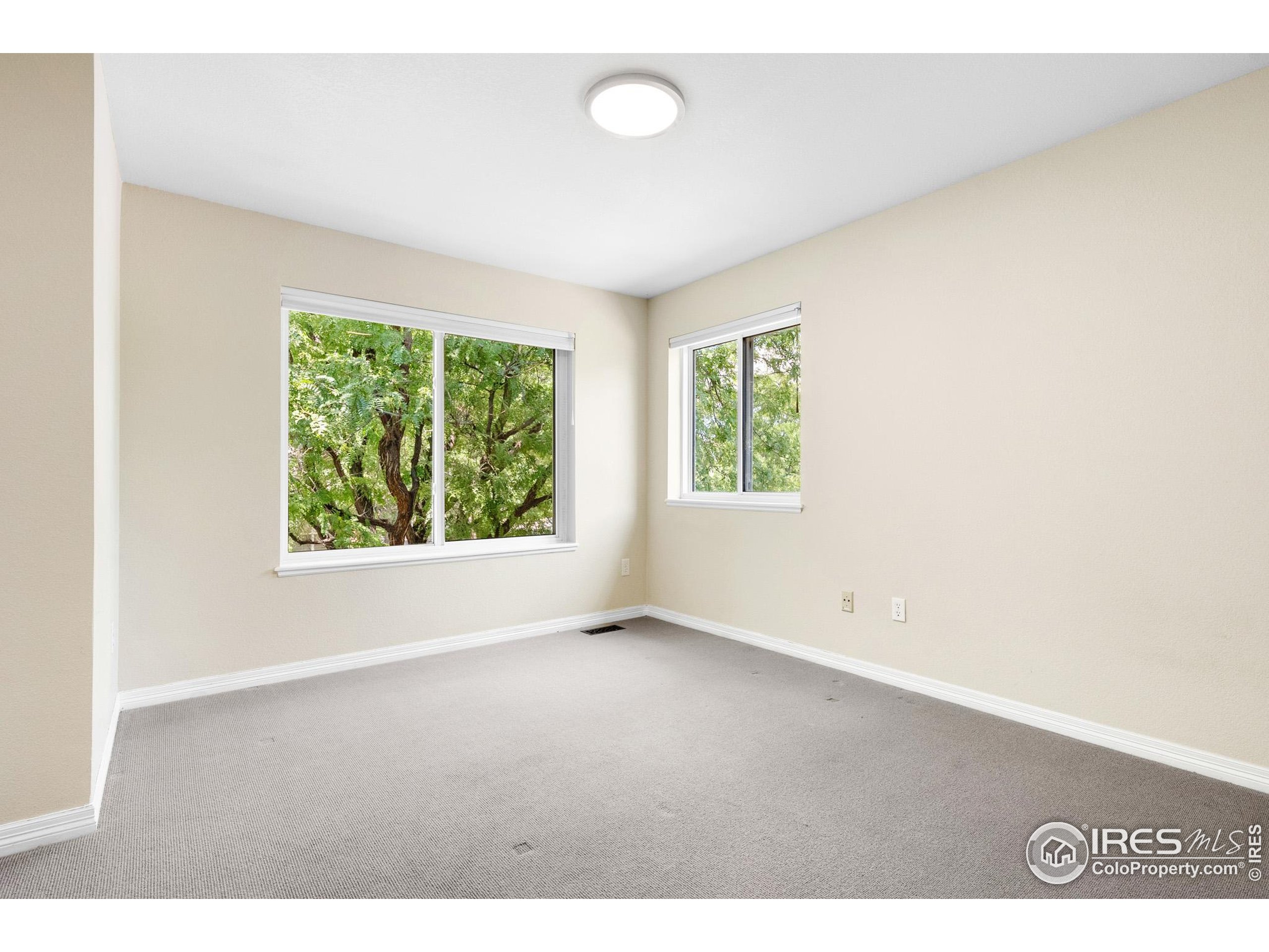 4892 Kings Ridge Blvd