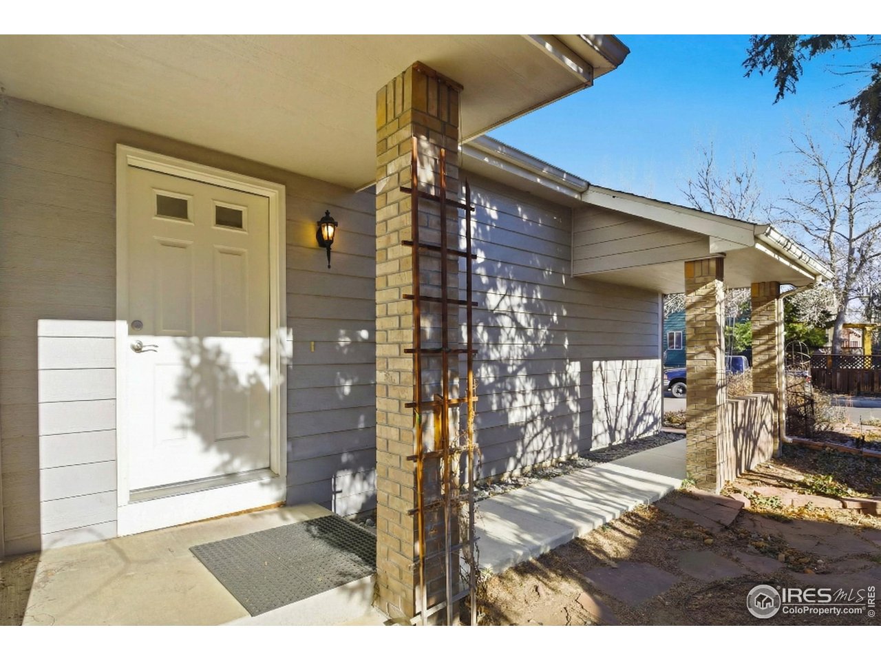 3327 Sentinel Dr