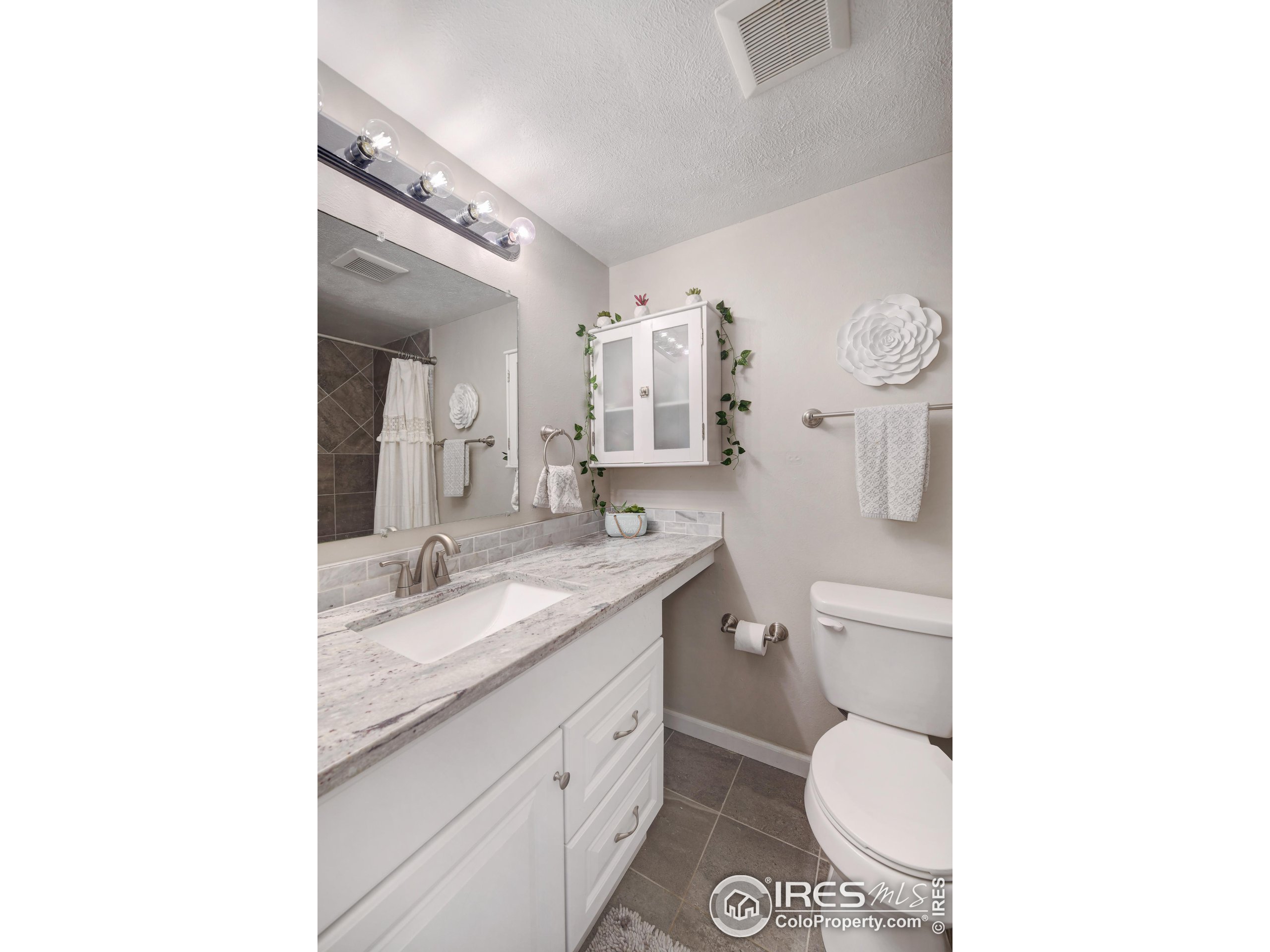 625 Manhattan Pl 107