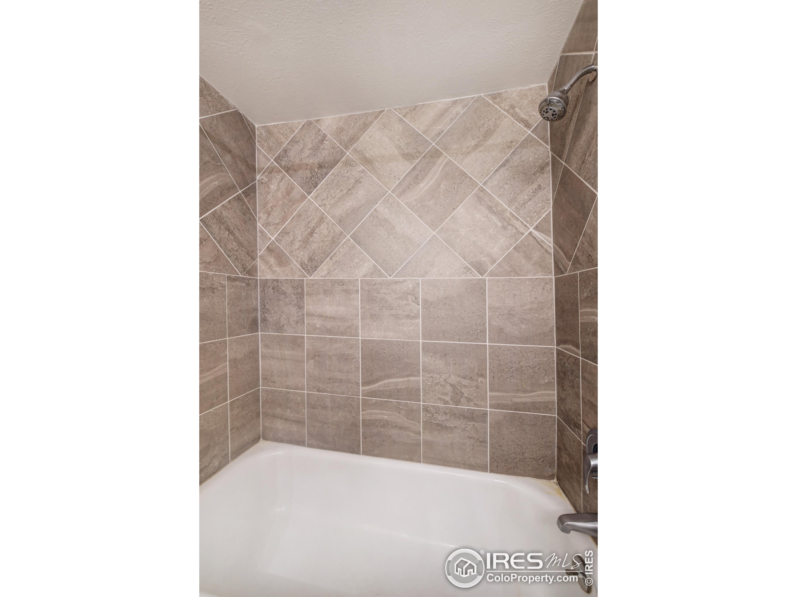 625 Manhattan Pl 107