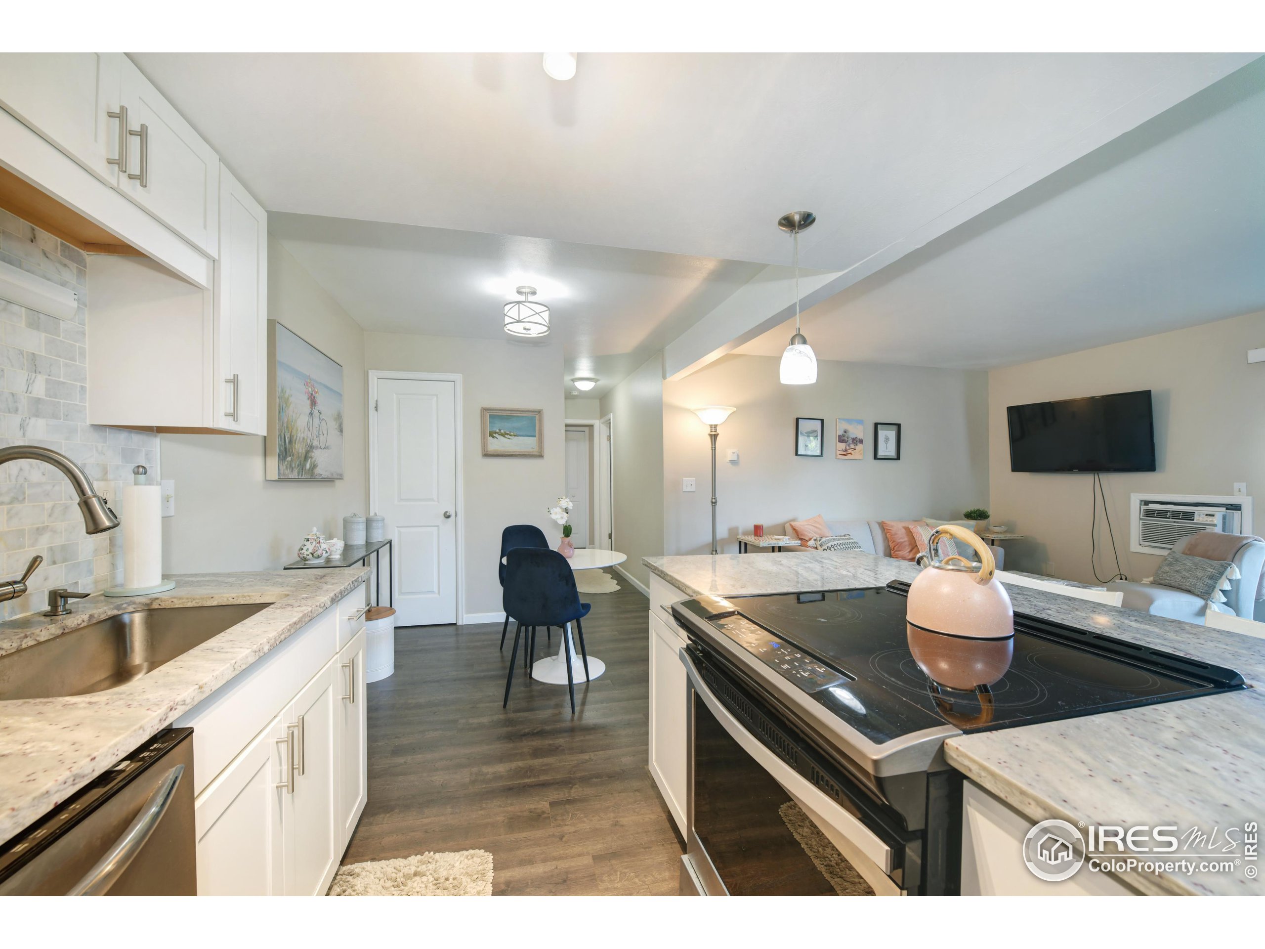 625 Manhattan Pl 107