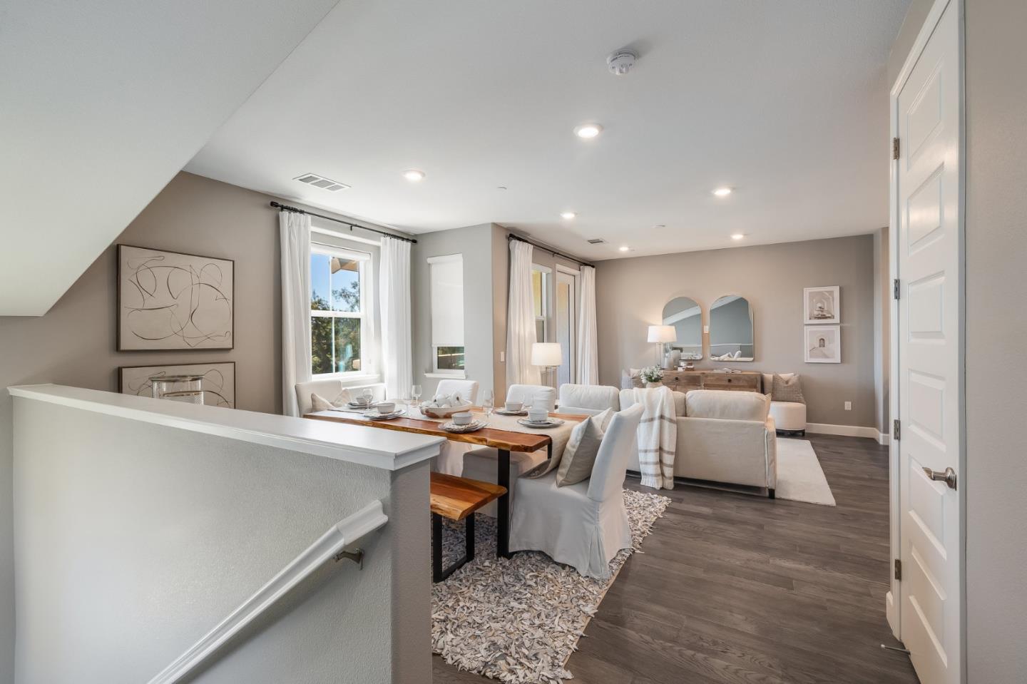3 Lisbon LN