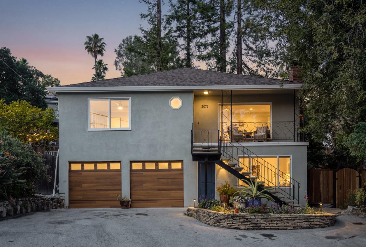 3076 Oak Knoll Drive