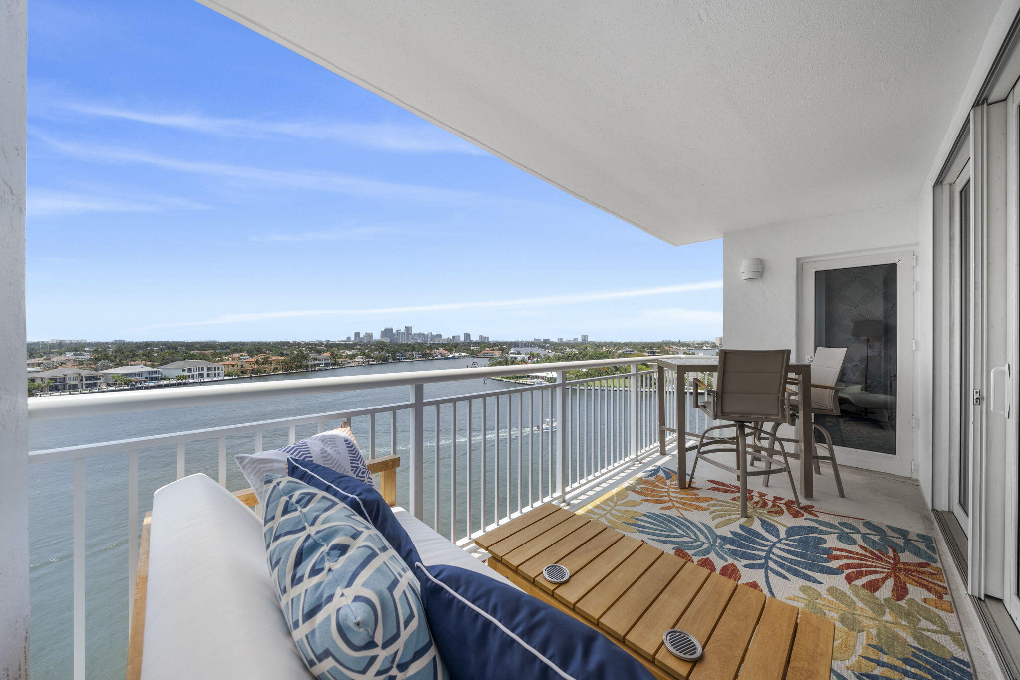 511 Bayshore Drive 905