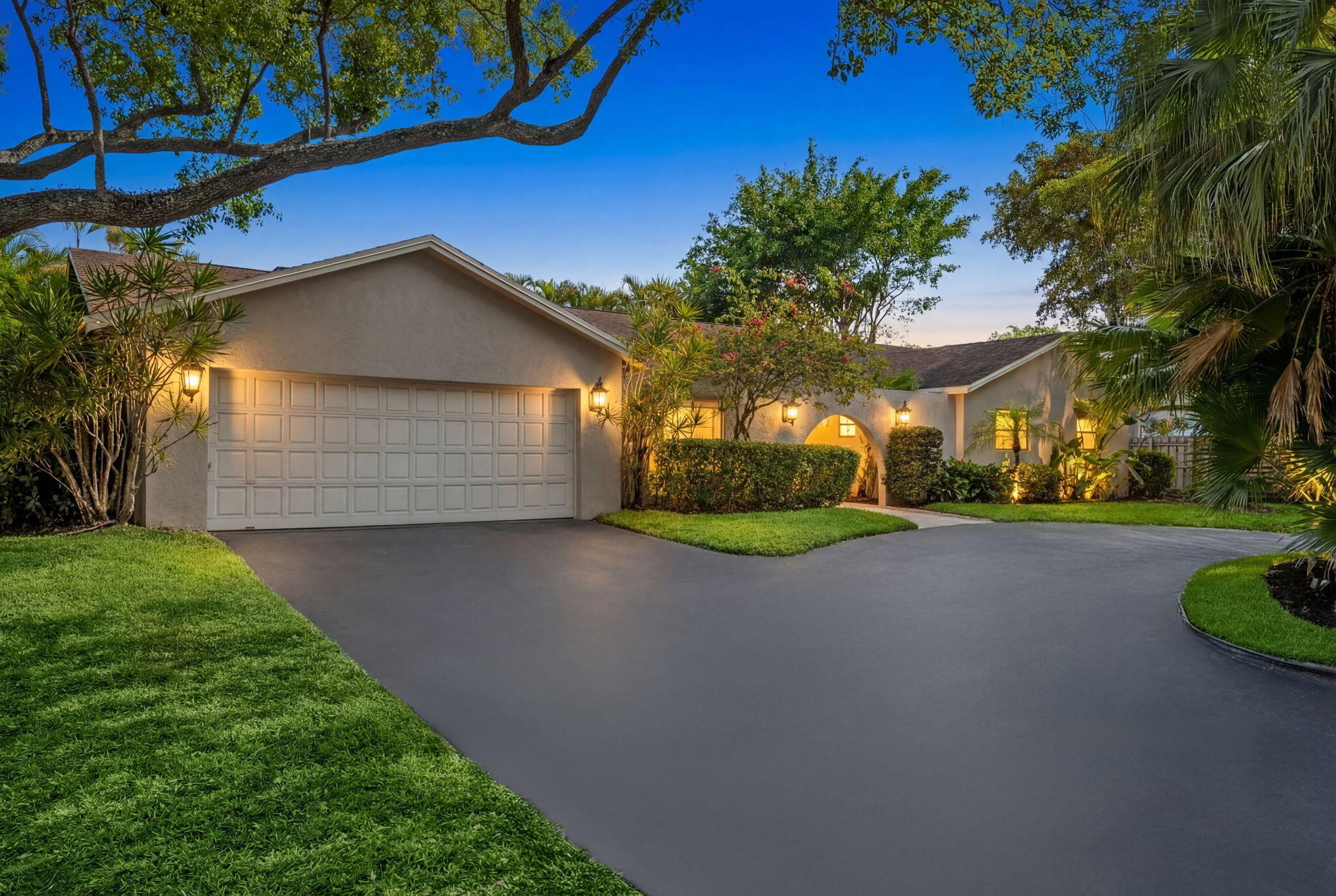 8730 Lake Dasha Terrace