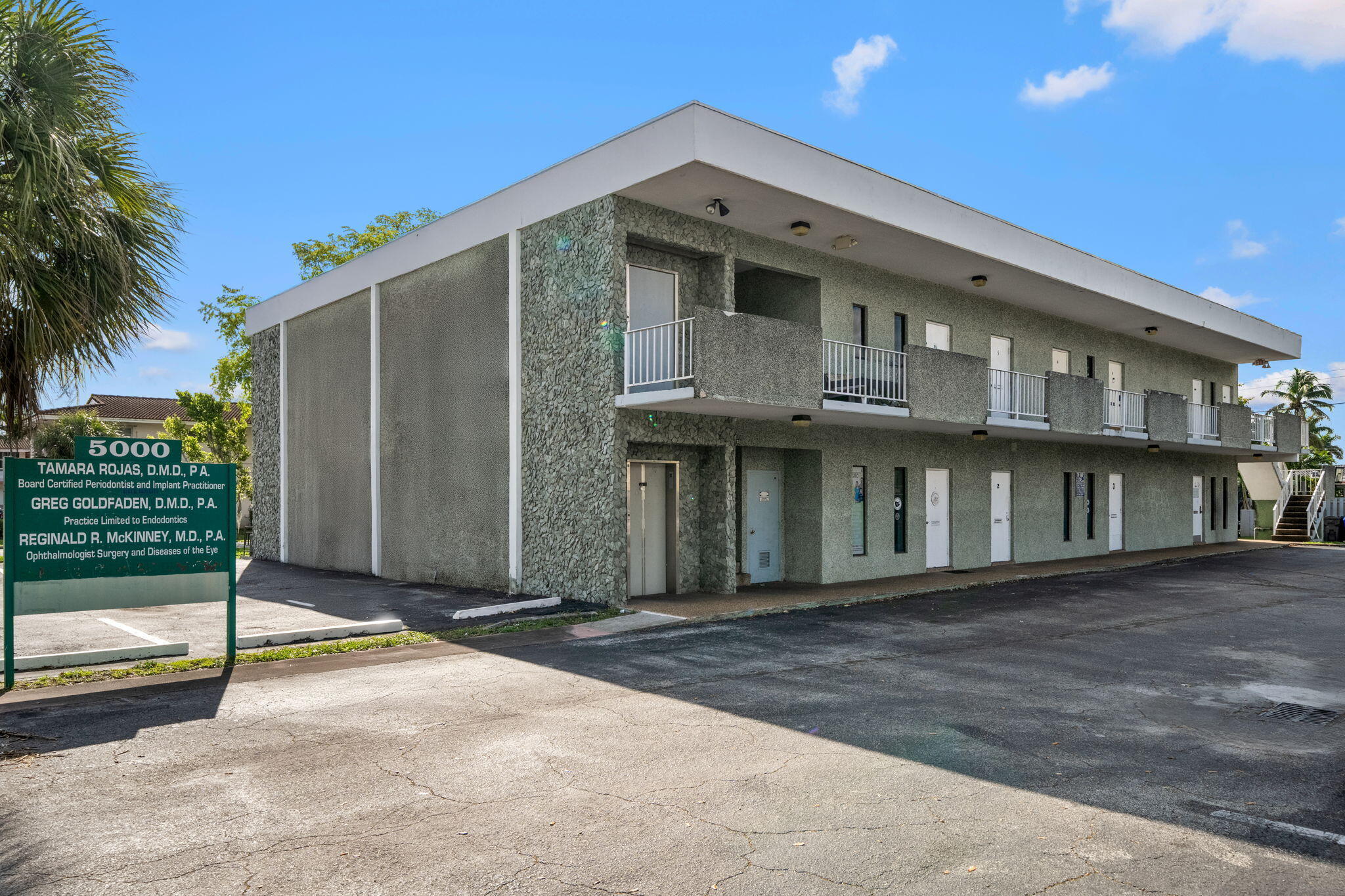 5000 Hollywood Boulevard