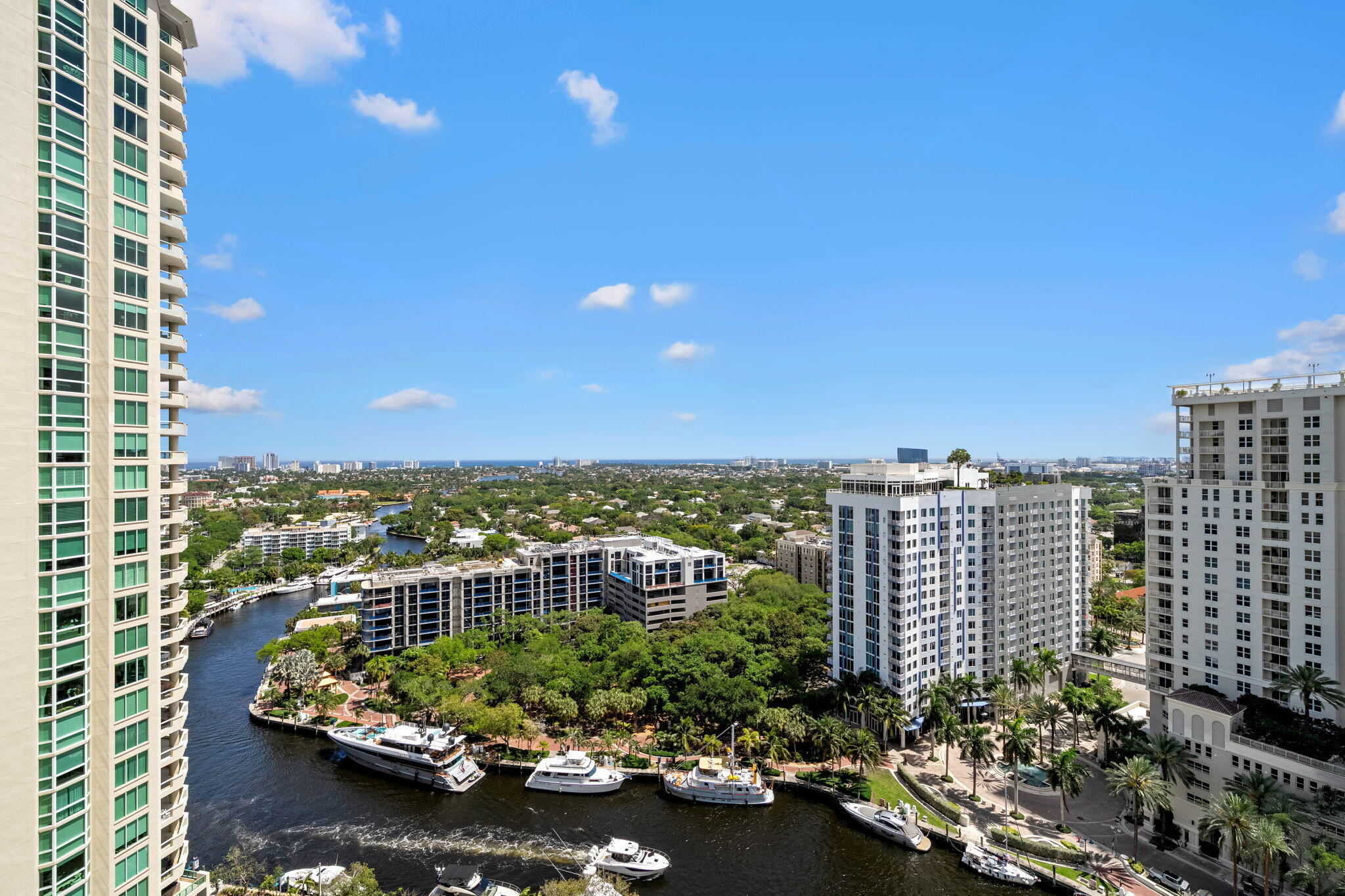 347 N New River Dr Drive E 2302