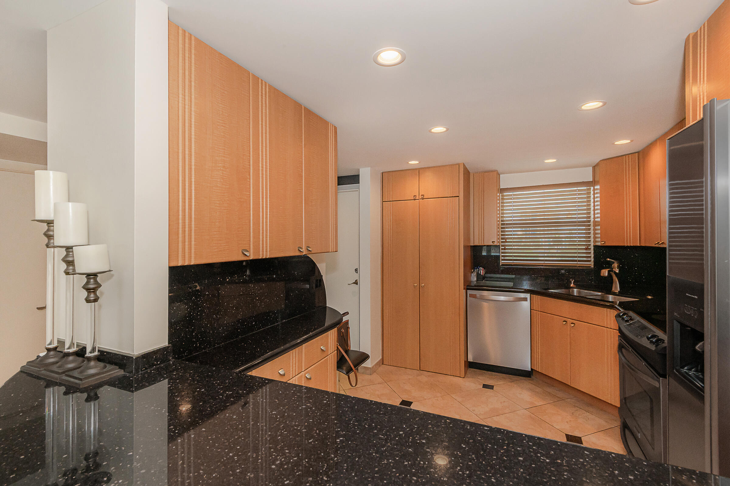 511 Bayshore Drive 707