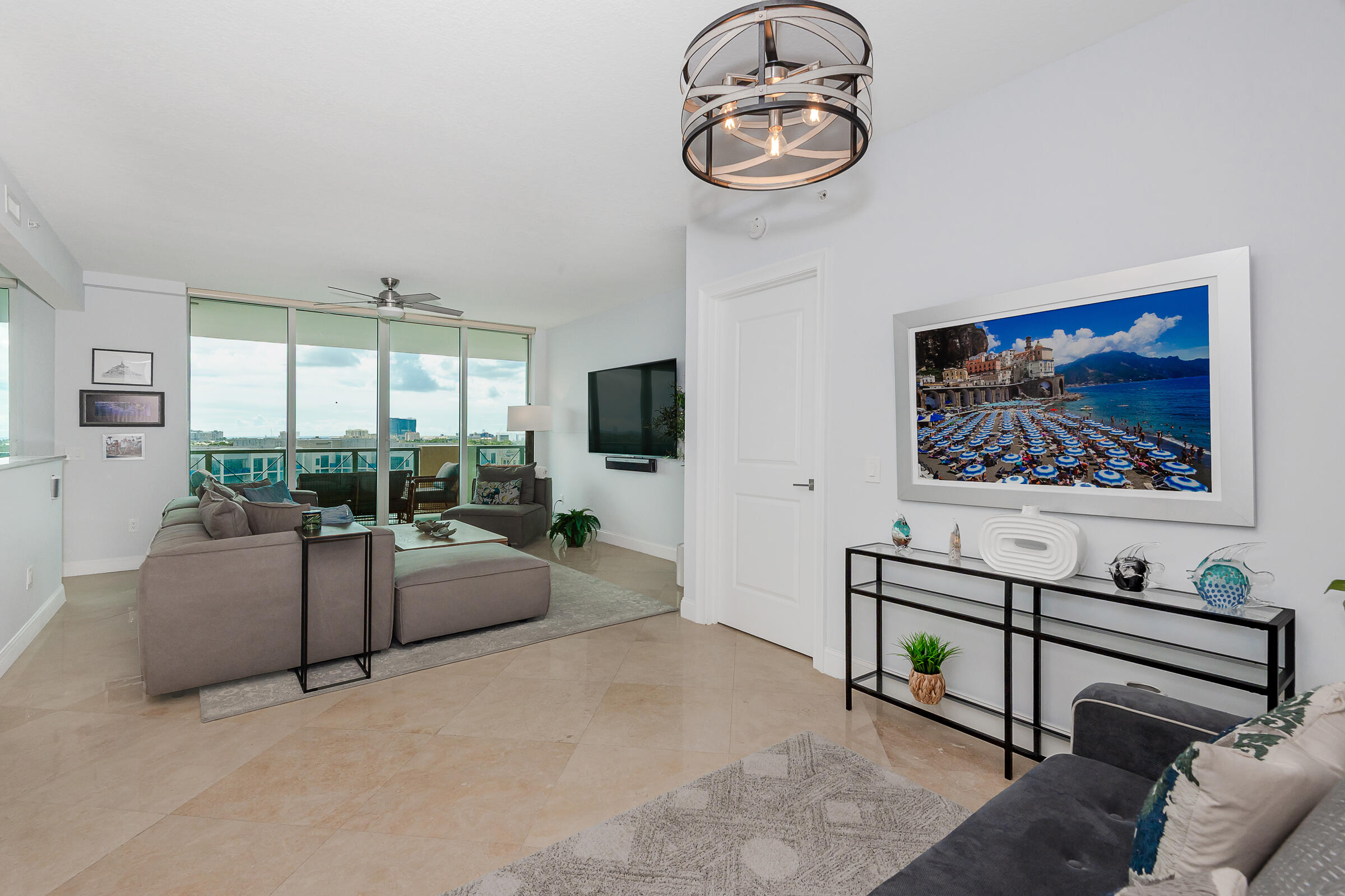 411 N NEW RIVER Drive E 1205