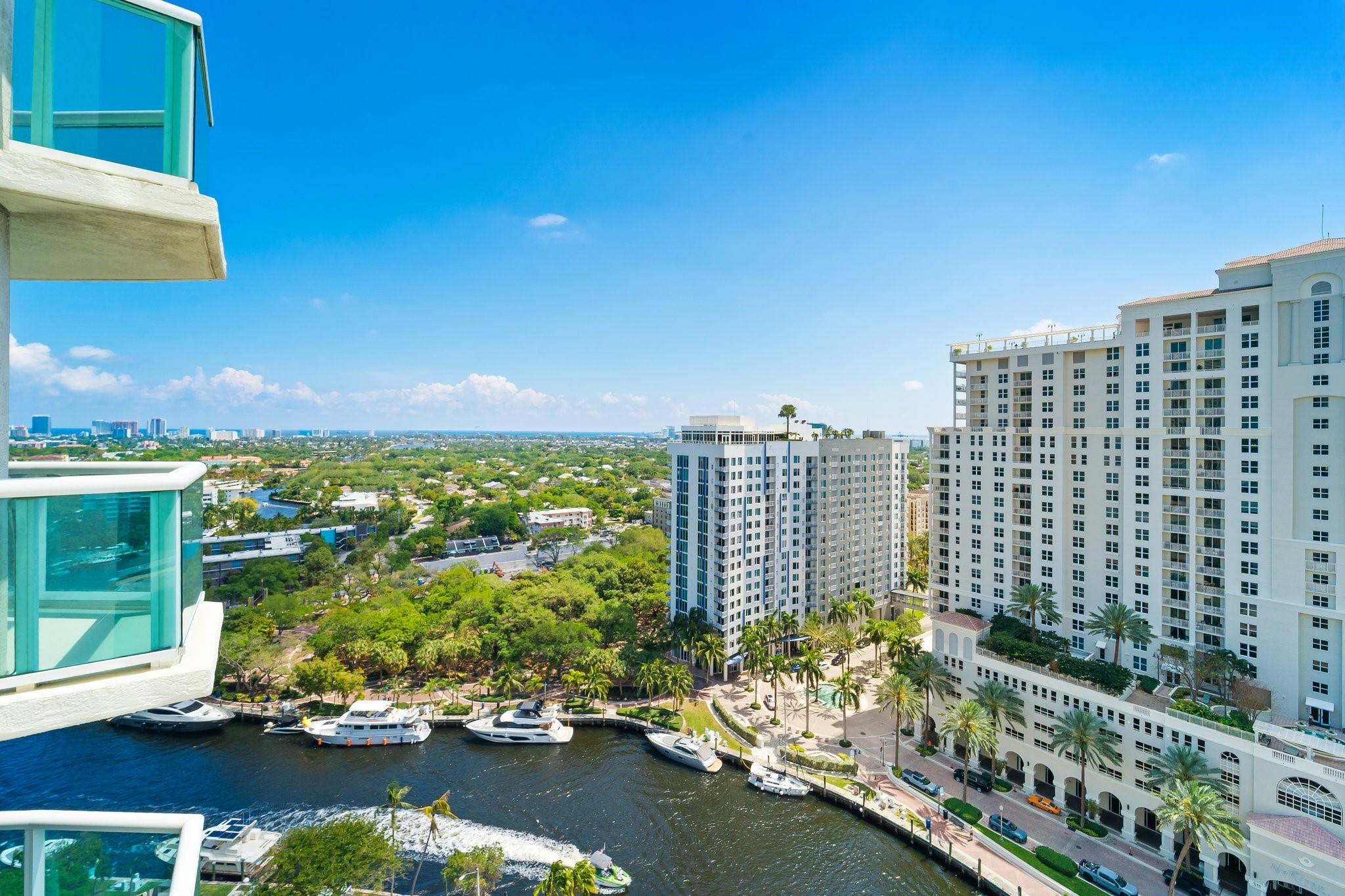 347 N New River Dr E 2104