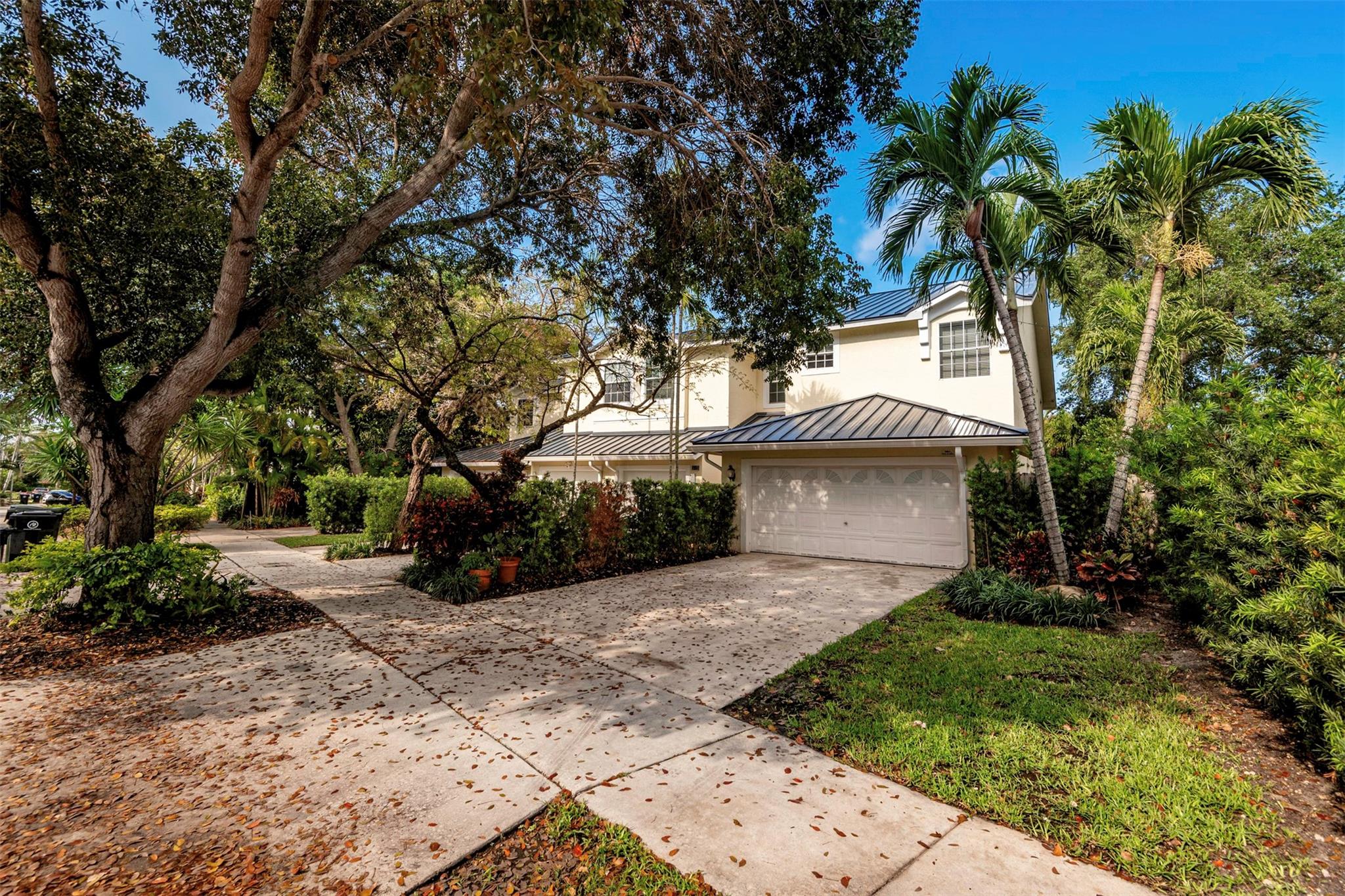 537 NE 17th Way