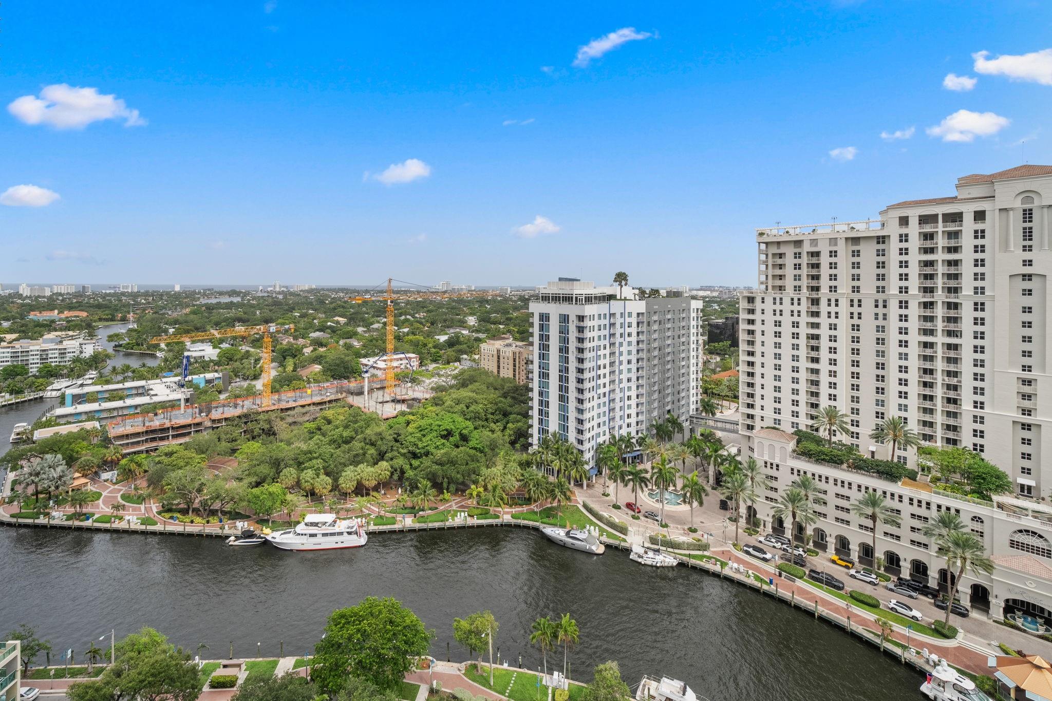 347 N New River Dr E 2201