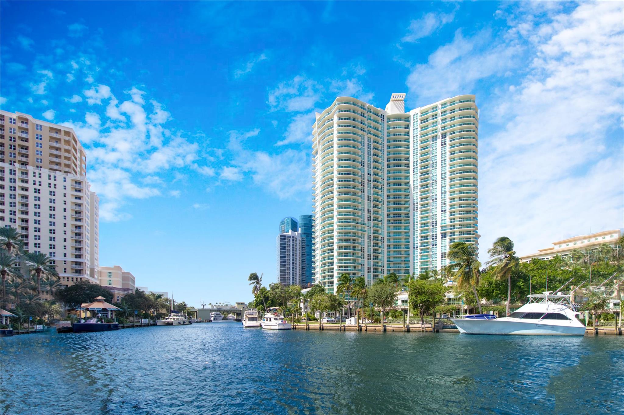 347 N New River Dr 205