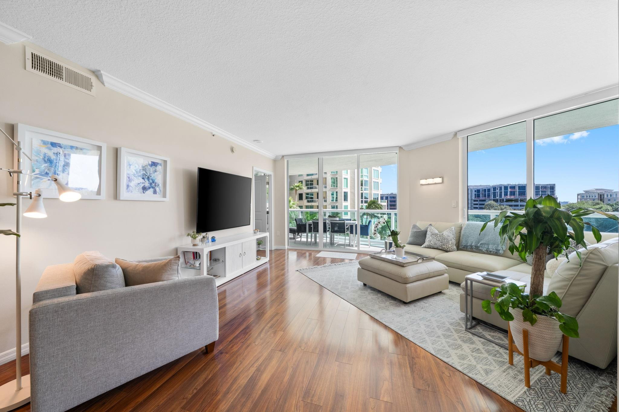 347 N New River Drive 610