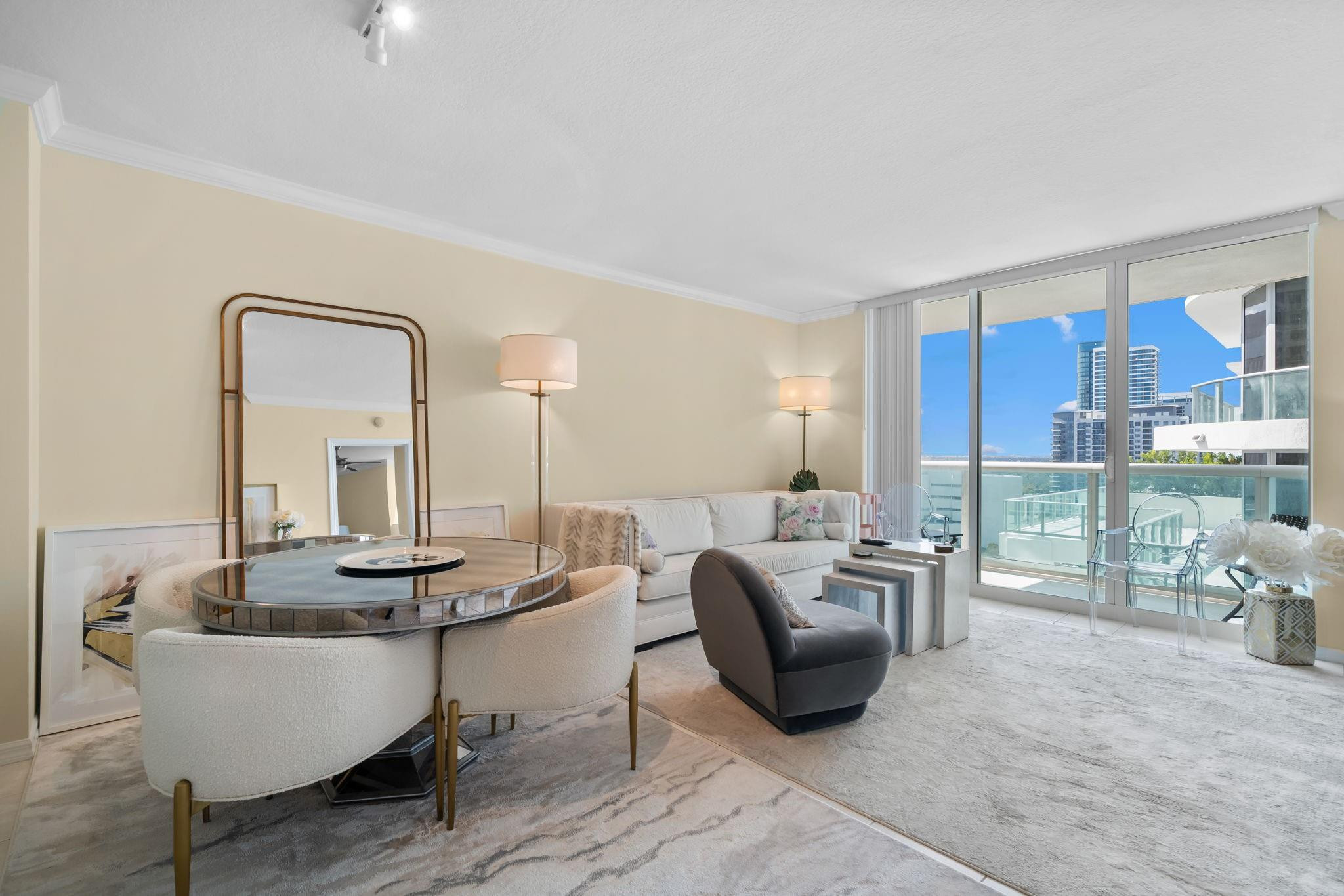 347 N New River Drive 1706