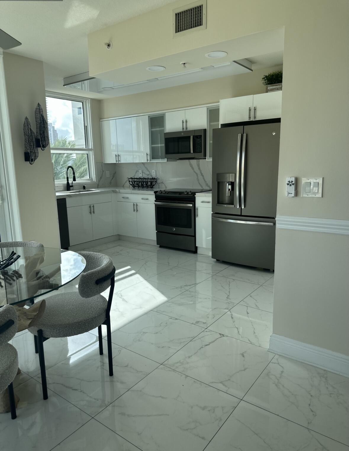 610 W Las Olas Boulevard 517