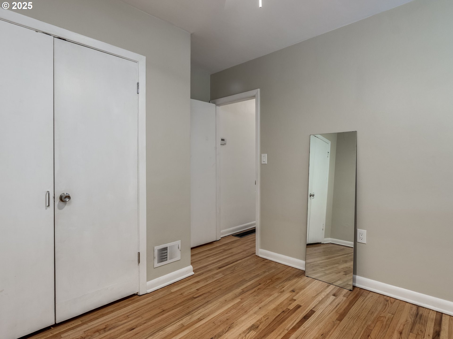 1613 X ST
